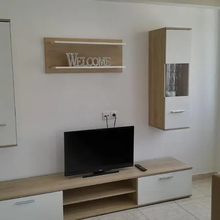 Nymfes House. Apartment