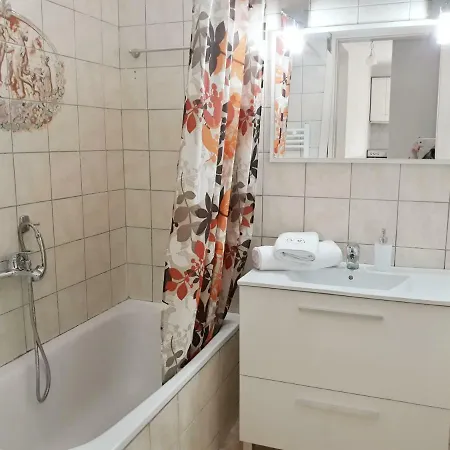 Apartment Nymfes House. *